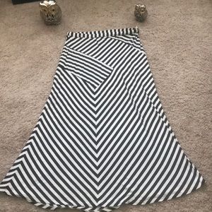 Black/white striped maxi skirt